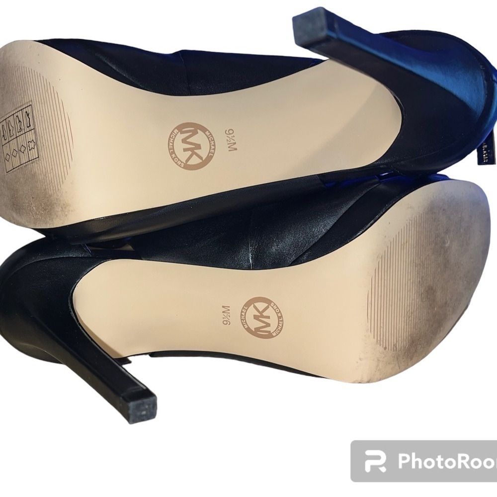 MICHALE Kors Kimber Stilettos - Picture 11 of 11